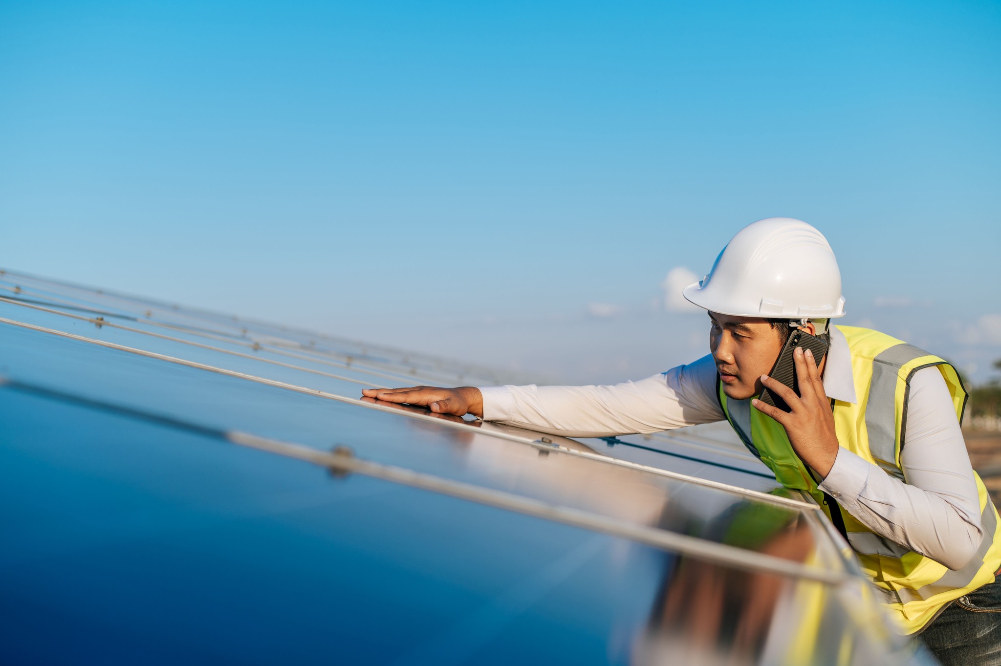 太陽能光伏發電系統工程 可再生能源系統 太陽能系統服務 可再生能源上網電價計劃 村屋太陽能發電系統 太陽能解決方案 太陽能發電系統 零投資太陽能計劃 太陽能安裝 太陽能維護 香港太陽能 太陽能公司 太陽能供應商 太陽能專家 綠色能源解決方案 商業太陽能 村屋太陽能 太陽能工程 天台太陽能工程 裝太陽能要多少錢 香港沒有哪種可再生能源 太陽能自用 需要申請嗎 違建可以裝太陽能板嗎 太陽能光伏系統安裝指南 太陽能板小型工程 安裝太陽能板壞處 安裝太陽能板費用 太陽能板安裝方法 太陽能板安裝指引 安裝太陽能板注意事項 村屋太陽能板屋宇署
